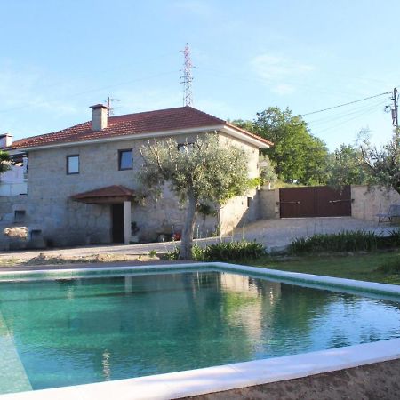 Гостевой дом Bernardes House Каштелу-ди-Пайва Экстерьер фото