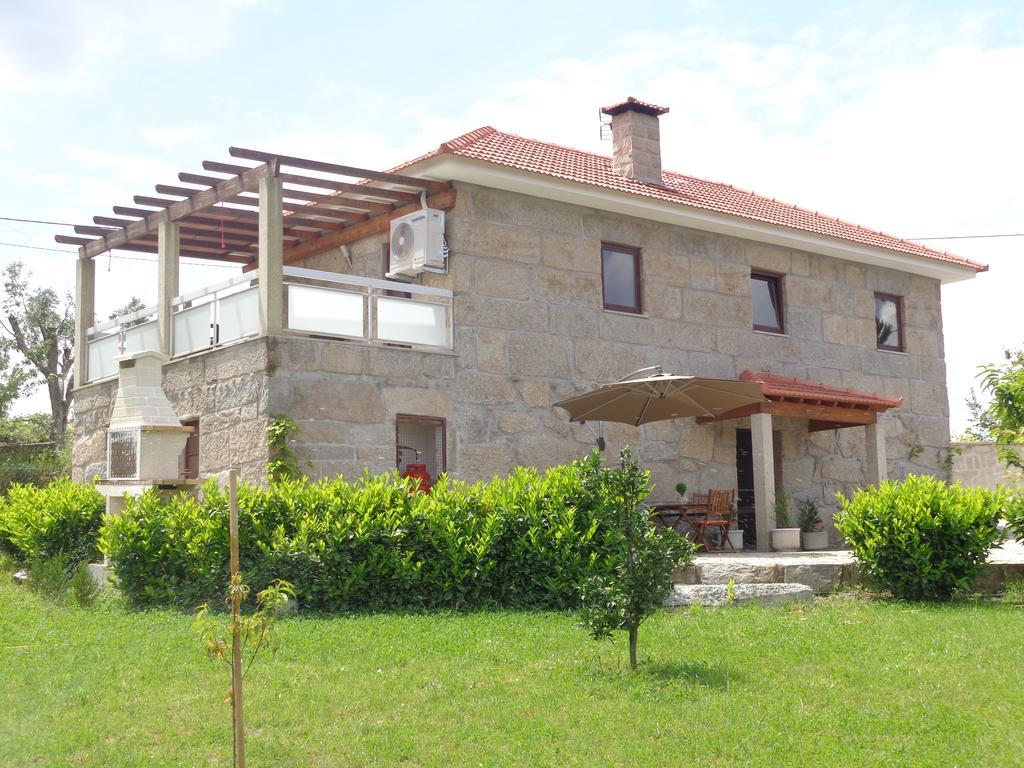 Гостевой дом Bernardes House Каштелу-ди-Пайва Экстерьер фото